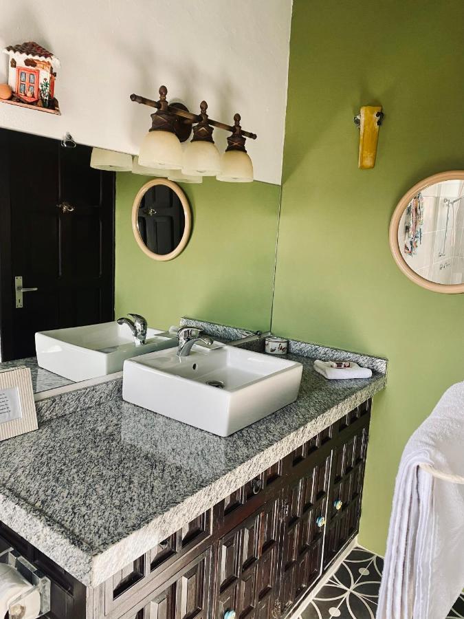 Villa Bougainvillea Aruba, The Tango Suite شاطئ بالم المظهر الخارجي الصورة