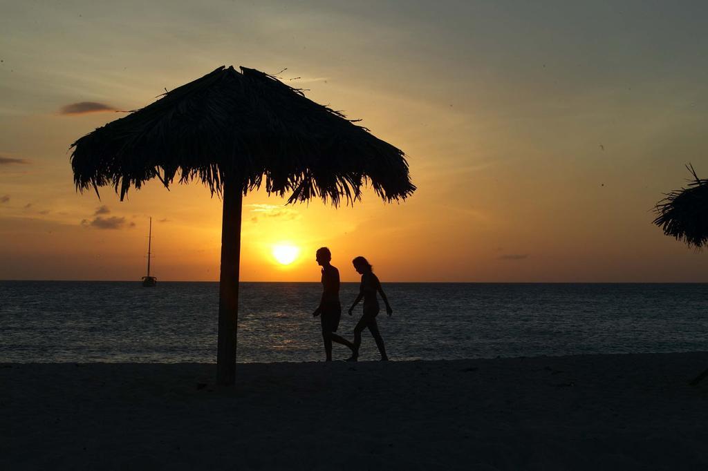 Villa Bougainvillea Aruba, The Tango Suite شاطئ بالم المظهر الخارجي الصورة